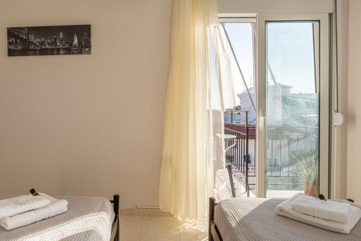 Ferienwohnung Comfy Central Square Gem With Balcony Kalamata Exterior foto