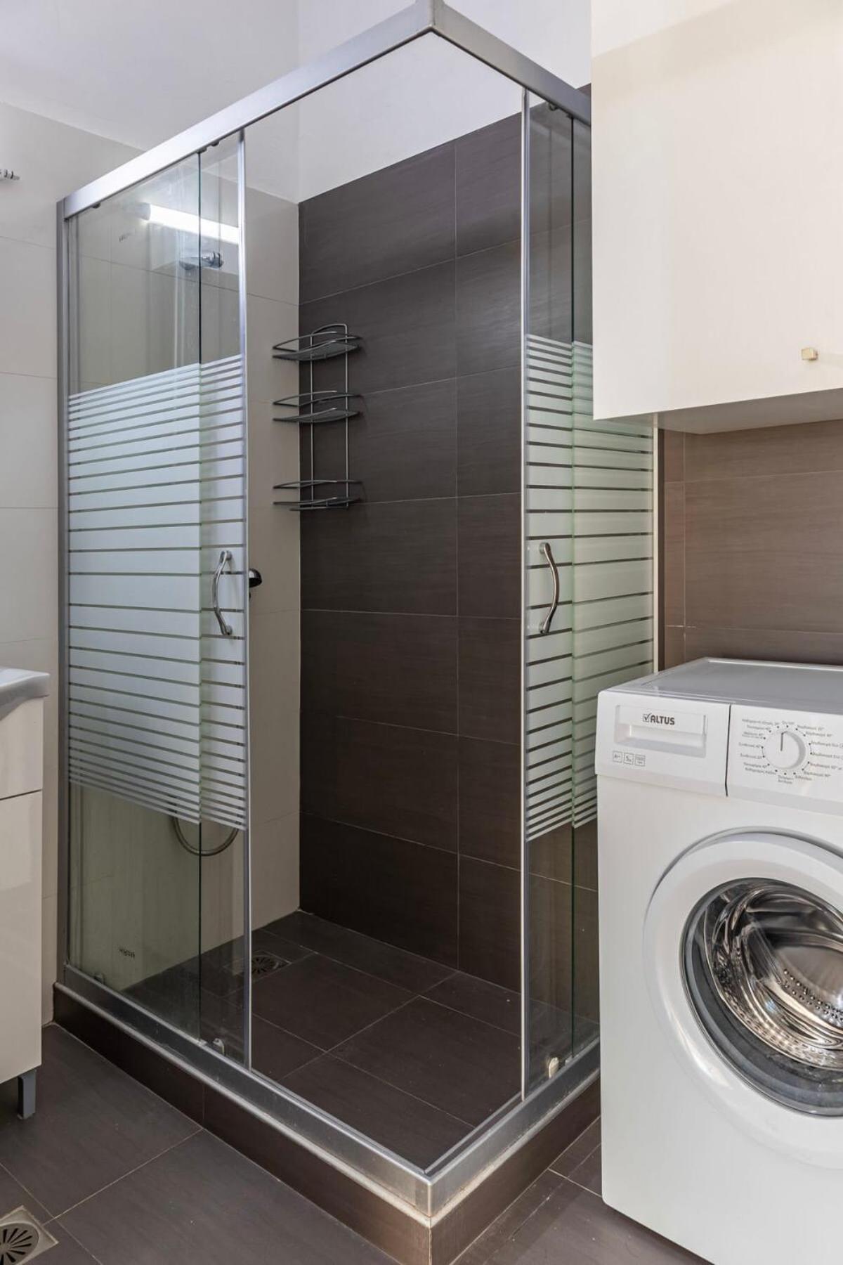 Ferienwohnung Comfy Central Square Gem With Balcony Kalamata Exterior foto